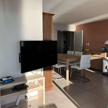 Apartment Superbe T3, Clim, Parking, Proche Et Commerces - Fr-1-702-1 *